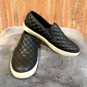 Steve Madden Ecentrcq Slip-On Sneaker Size 11